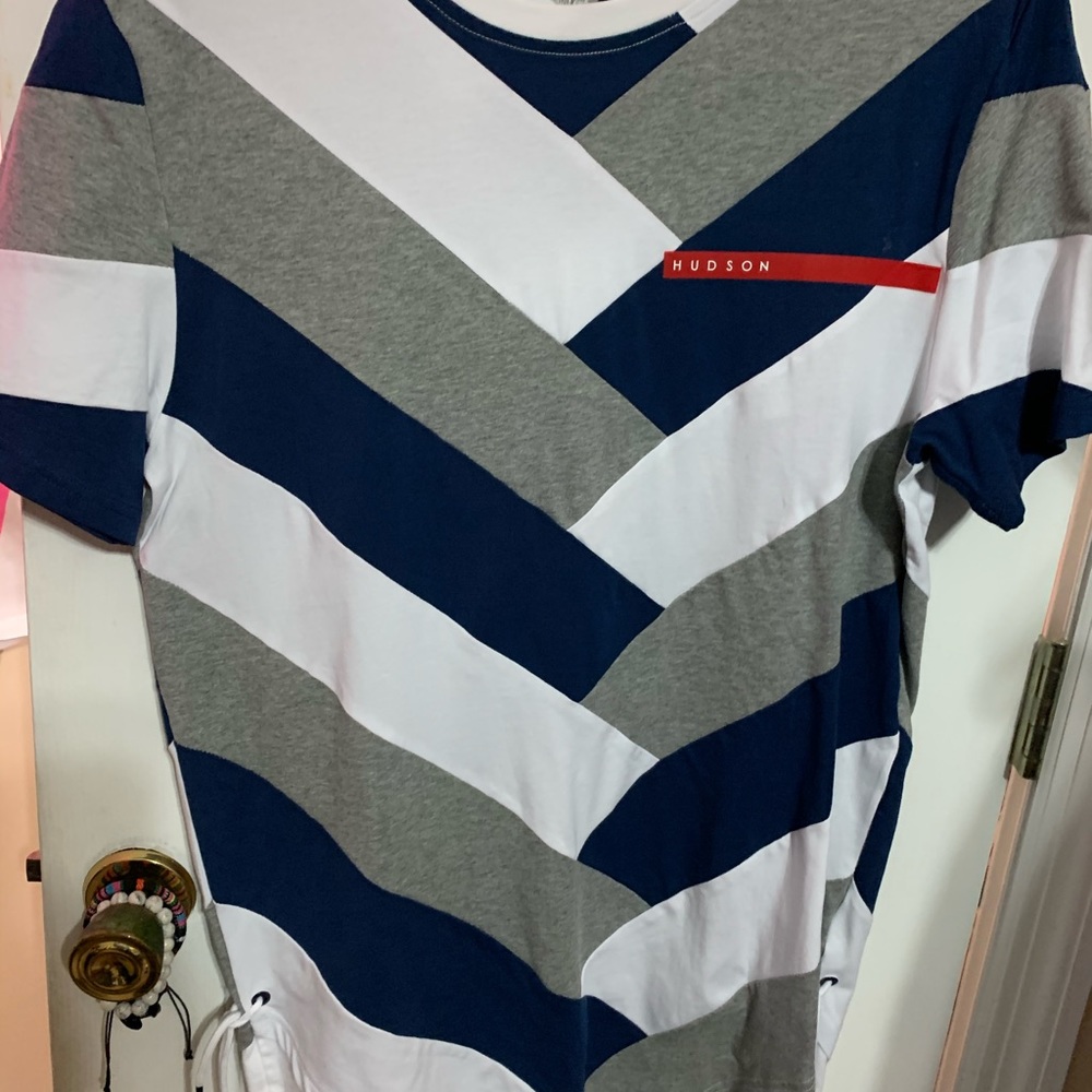 Hudson extended fashion top.